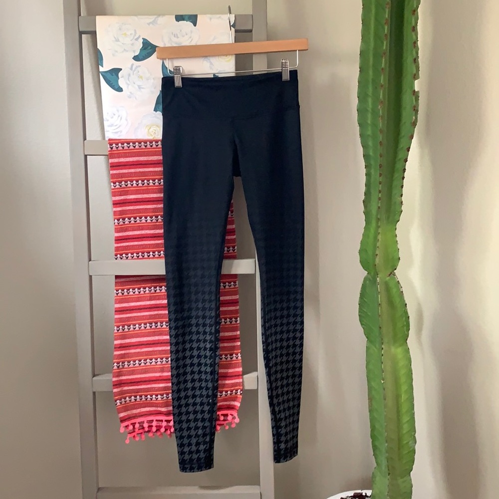 Lululemon houndstooth ombré legging